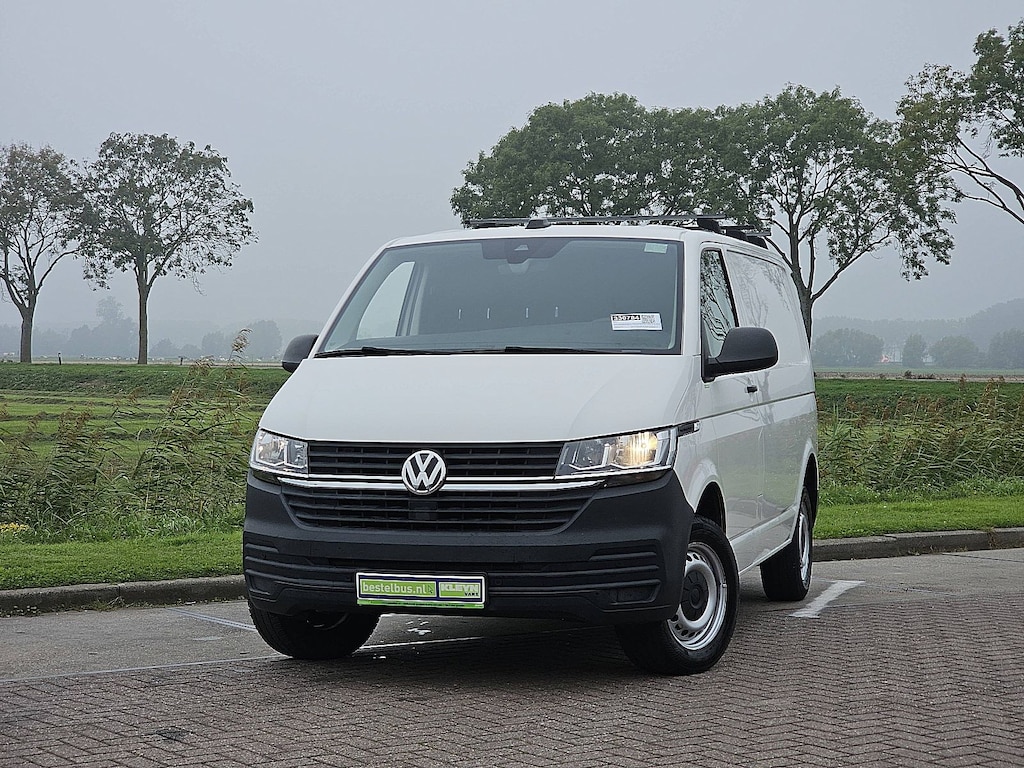 Volkswagen Transporter 2.0 TDI T6.1 L1H1 Carplay Achterklep Trekhaak CruiseControl 3-Zits Pdc Euro6 OH-Historie!