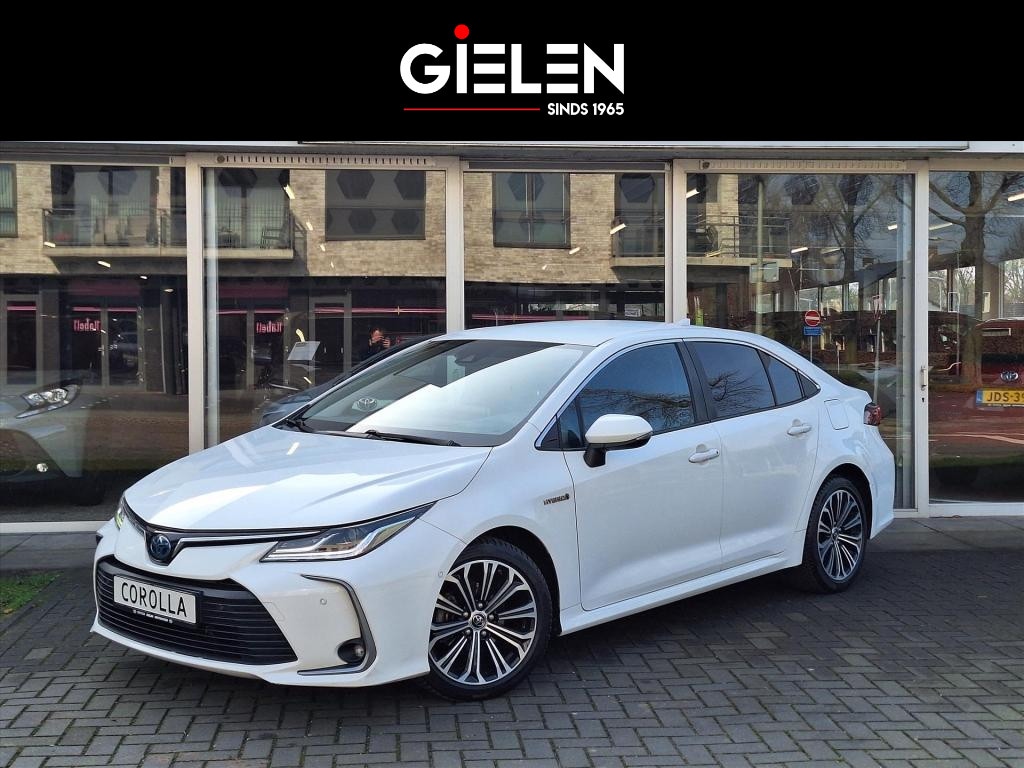 Toyota Corolla Sedan 1.8 Hybrid Style | Parkeersensoren, Navigatie, Keyless