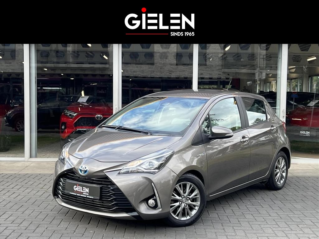 Toyota Yaris 1.5 Hybrid Dynamic | Stoelverwarming, Lichtmetalen velgen, Cruise control, Safety sense, Parkeercamera