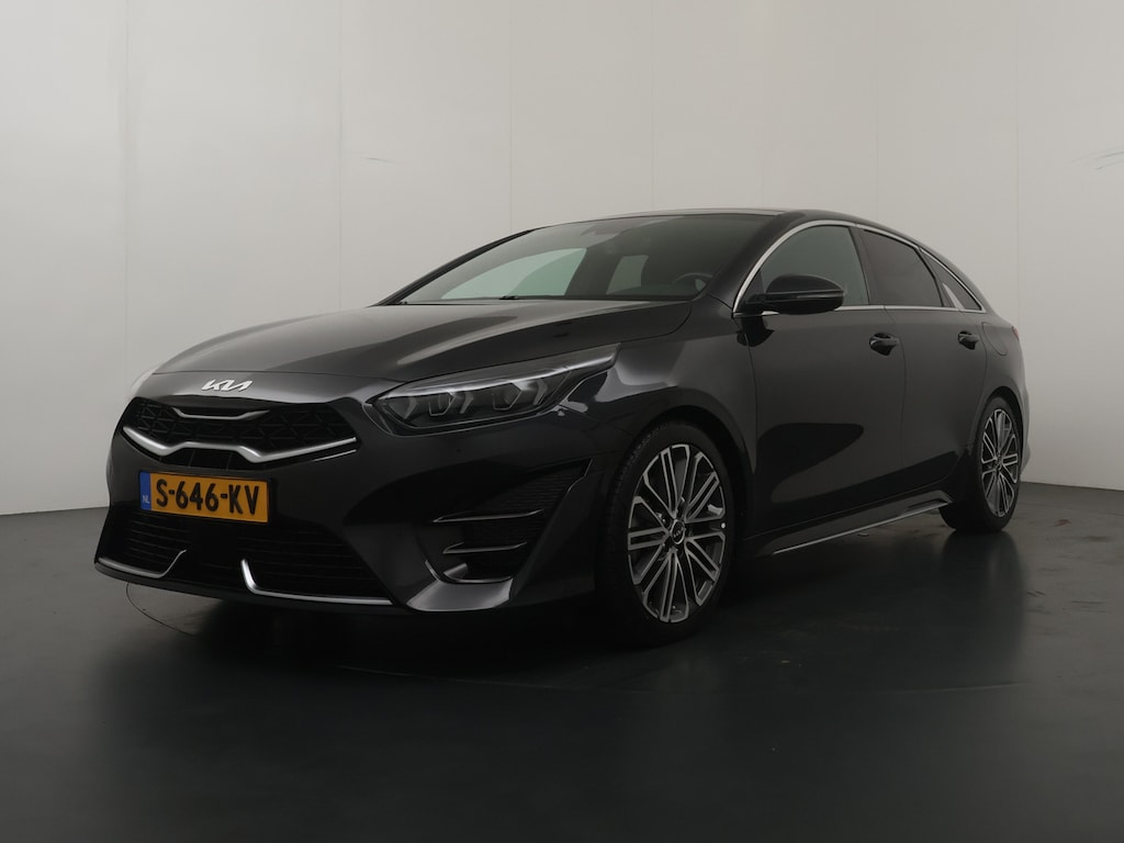 Kia ProCeed 1.5 T-GDi GT-Line - Navigatie - Achteruitrijcamera - Climate control - Stoelverwarming - Stuurverwarming - Stoelverwarming - Fabrieksgarantie t/m 2030
