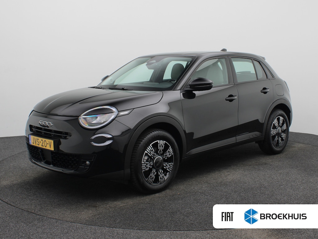 Fiat 600 1.2 Hybrid Icon | Automaat | Carplay | Cruise | Clima | Navi | 17"LMV | PDC V+A |