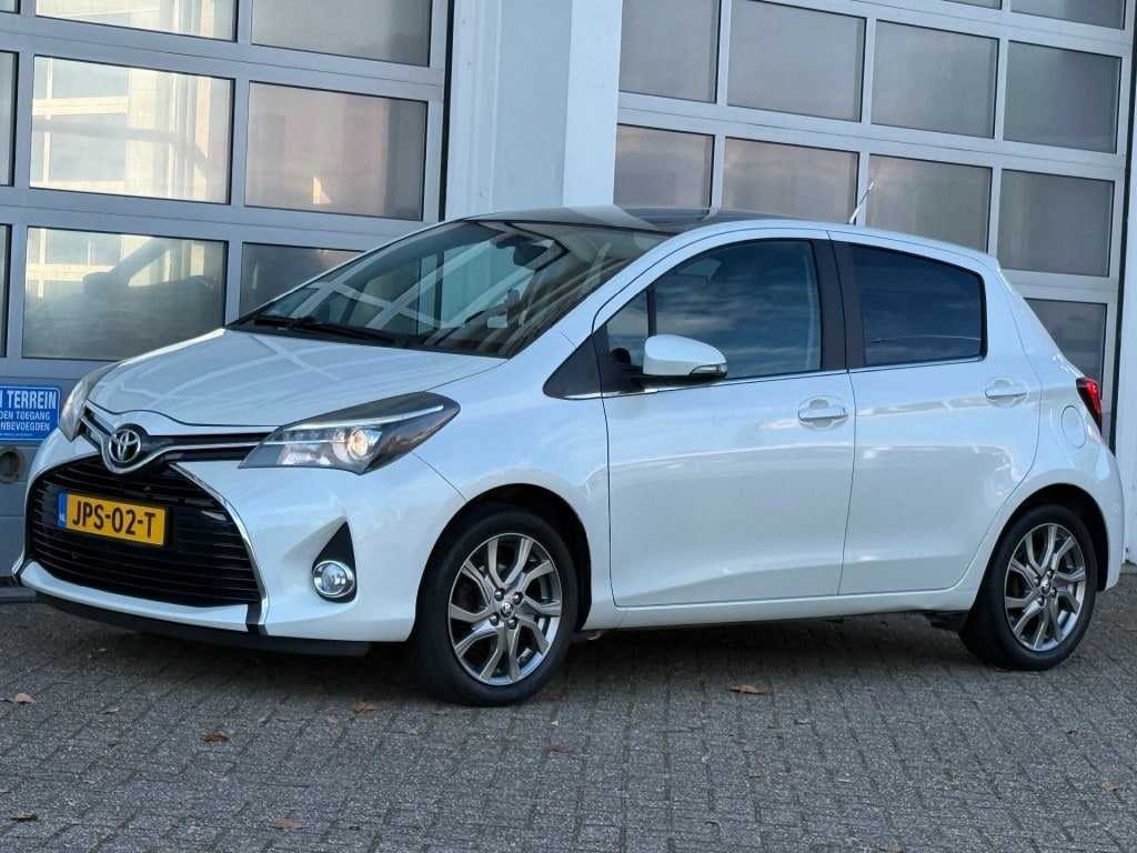 Toyota Yaris 1.3 VVT-i Lounge 5-Drs Navi Cruise Camera Pano
