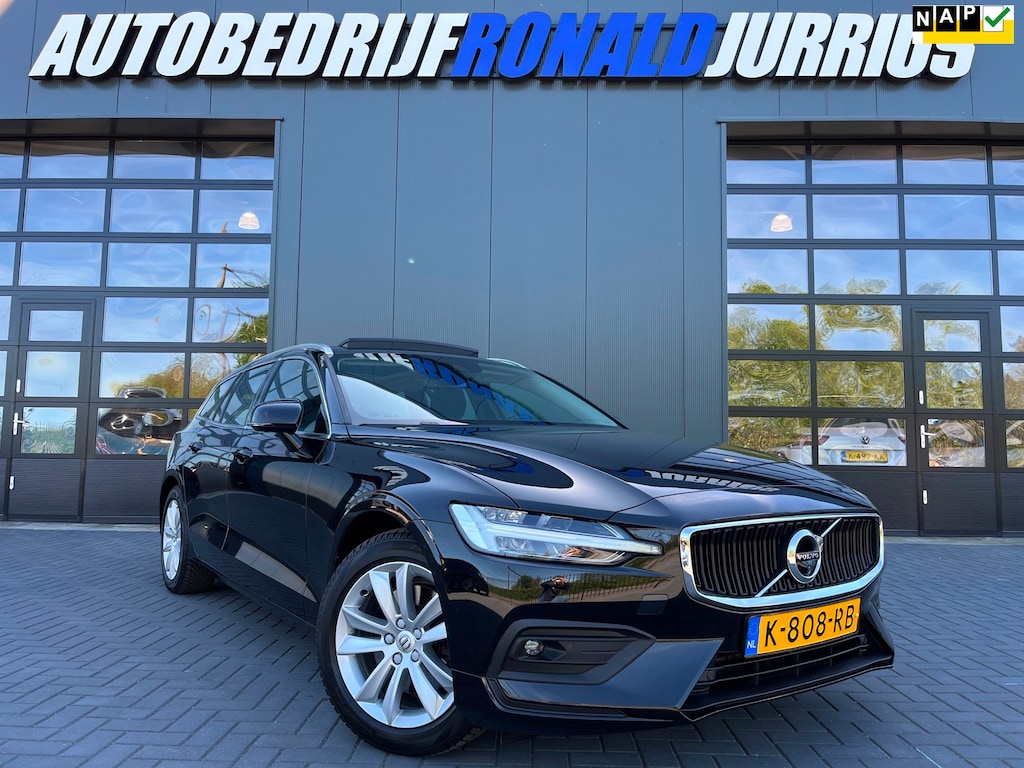 Volvo V60 2.0 B3 Business Pro NL.Auto/Panoramadak/Elc. Trekhaak/Harman-Kardon/Camera/1Ste Eigenaar/Dealer onderhouden