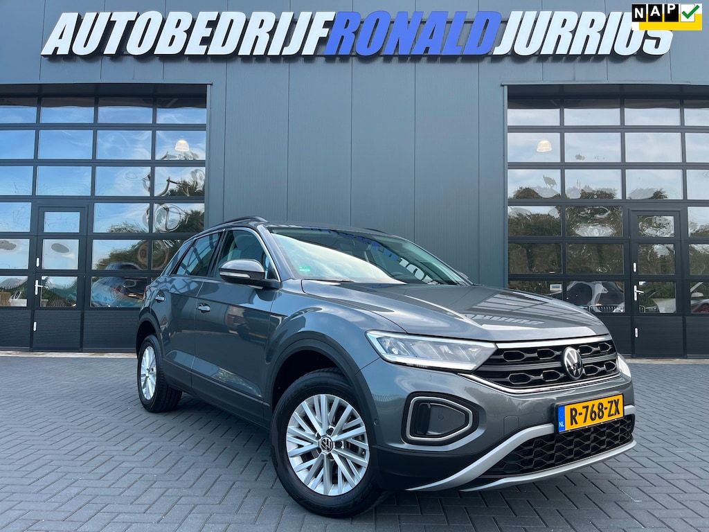 Volkswagen T-Roc 1.5 TSI Life Business NL.Auto/150PK/Stoelverw./Climatronic/Carplay/Trekhaak/1Ste Eigenaar/Dealer Onderhouden