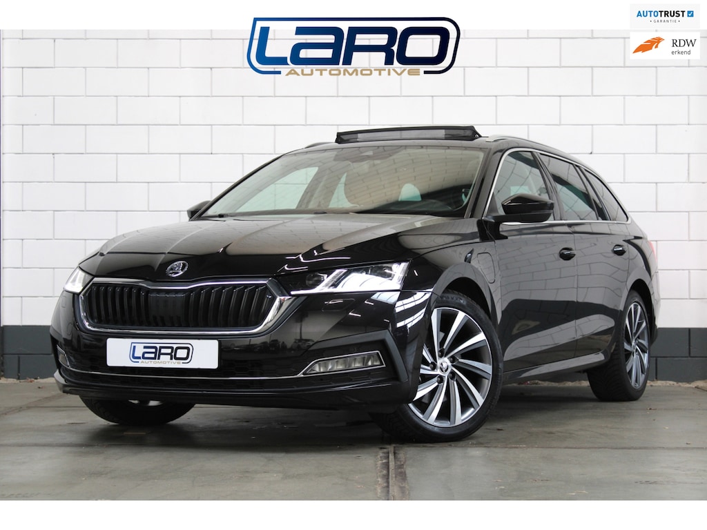 Skoda Octavia Combi 1.4 TSI iV PHEV Sportline Business | Pano Trekhaak Memory DCC Matrix ACC HuD Camera CarPlay