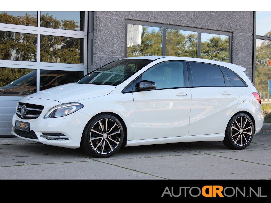 Mercedes-Benz B-klasse 180 Ambition Bi Xenon Stoelverwarming 18Inch
