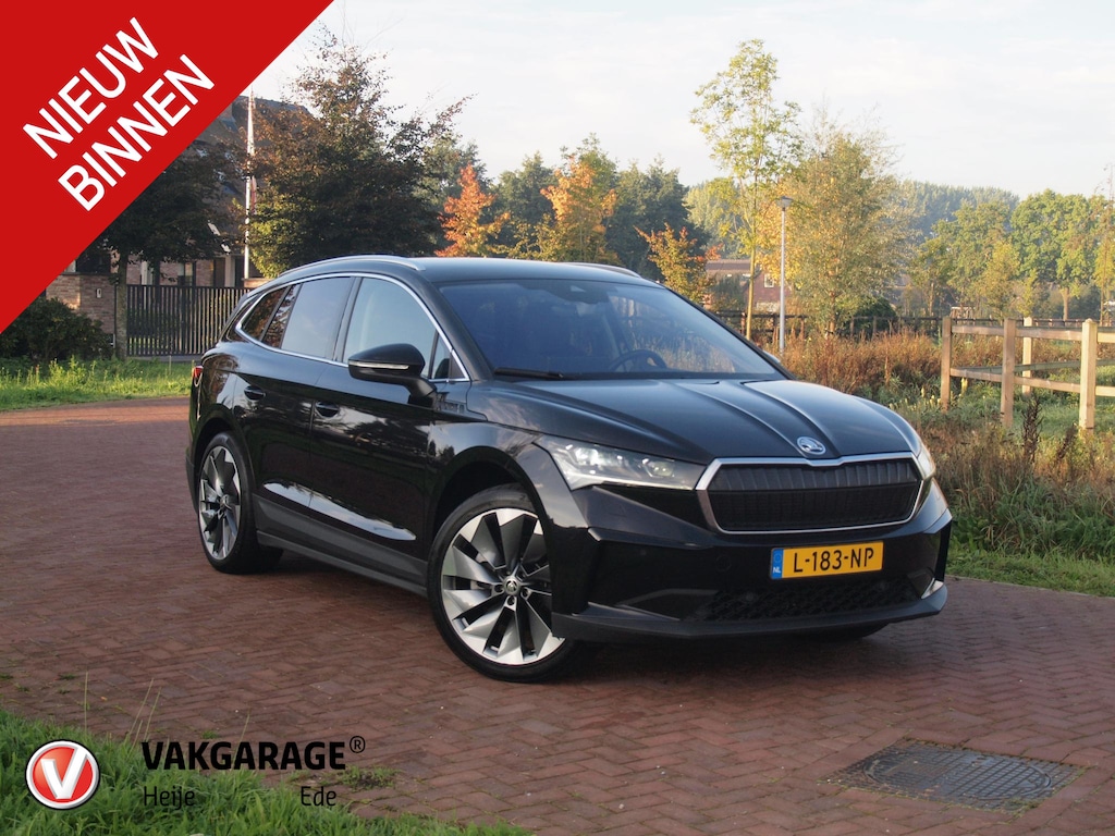 Skoda Enyaq iV 80 First Edition | Camera | Trekhaak | Warmtepomp | Sfeerverlichting | Leer | ACC | NL-Auto |
