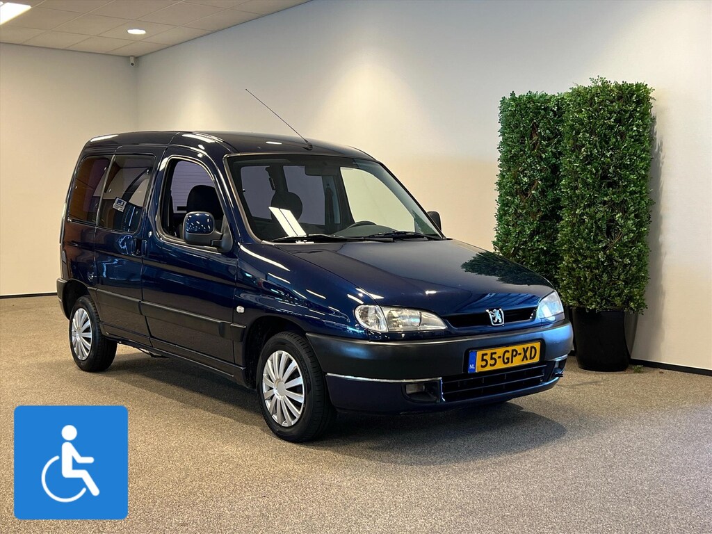 Peugeot Partner Rolstoelauto (airco) 3+1 rolstoel geschikt