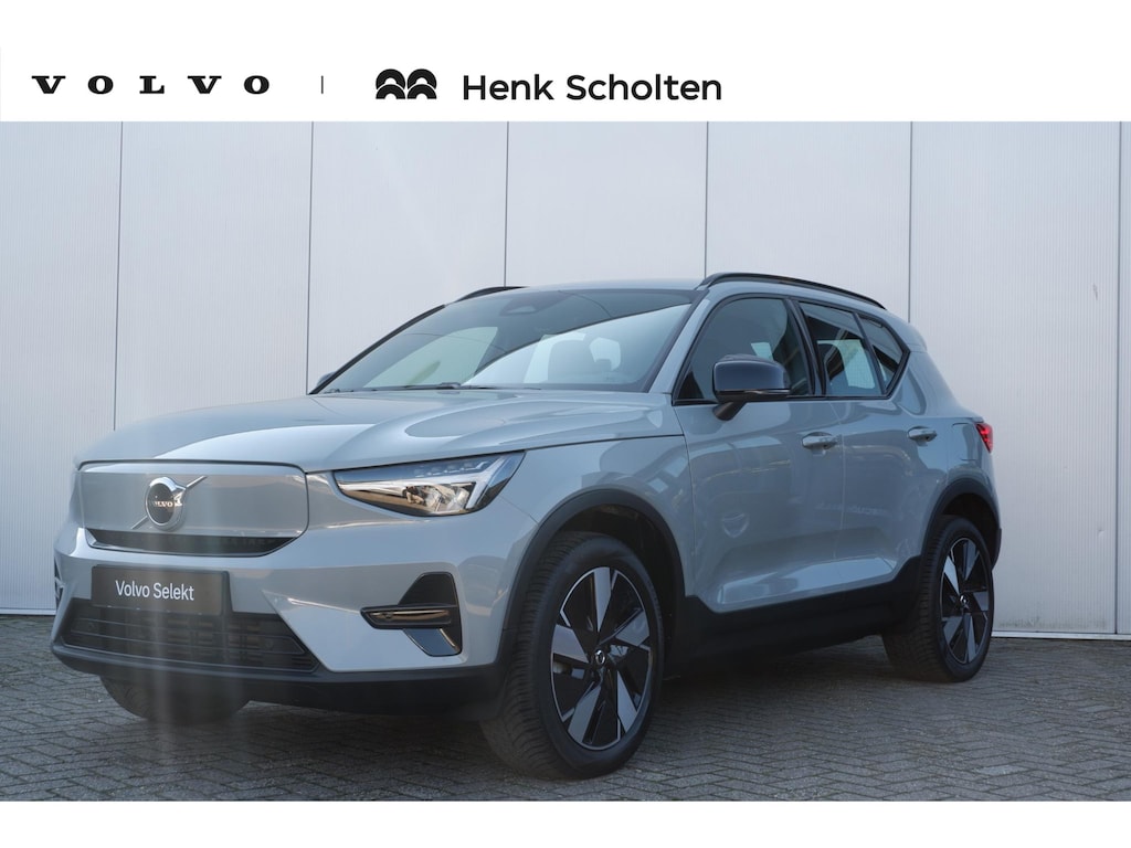 Volvo EX40 Single Motor Extended Range Plus 82 kWh | Trekhaak | Verwarmbare voorstoelen en stuurwiel | Premium audio by Harman Kardon | Keyless | Adaptieve cruise control Warmtepomp