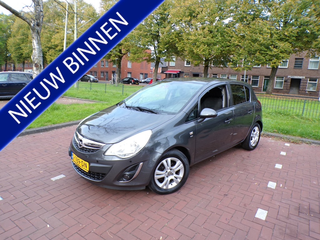 Opel Corsa 1.2-16V Selection