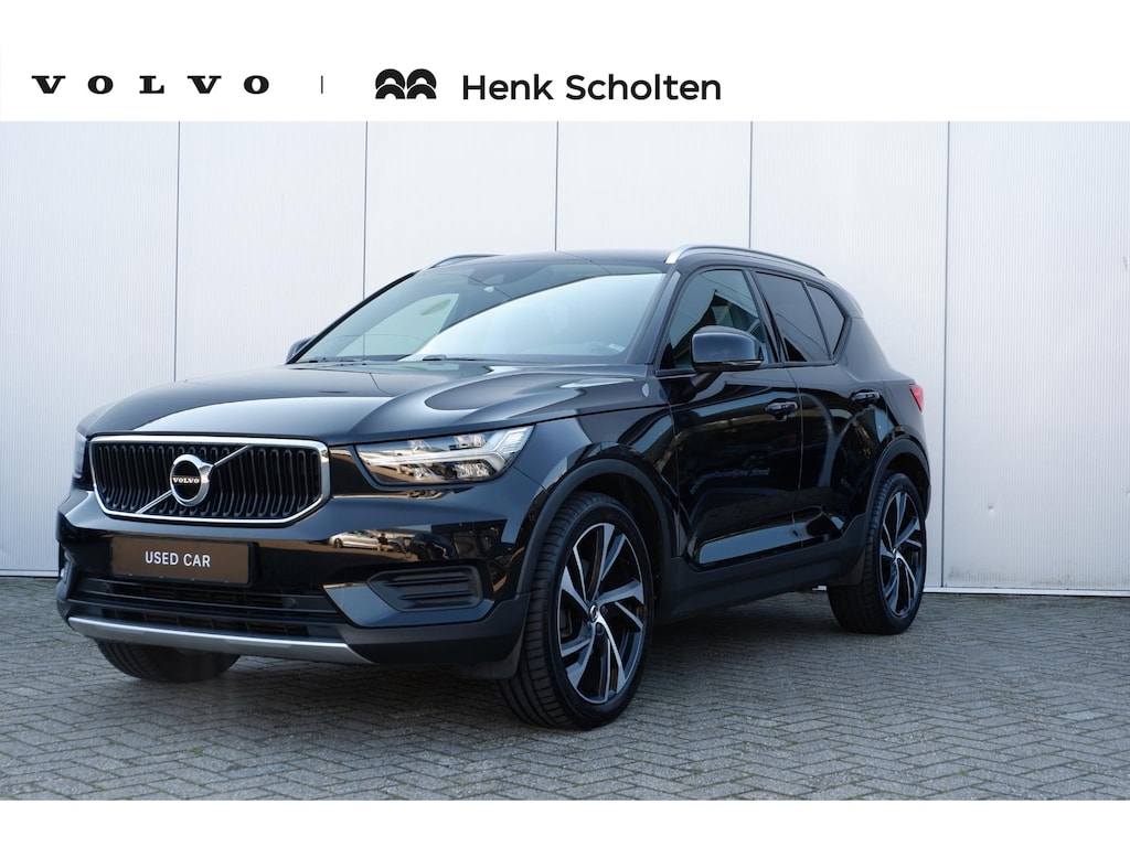 Volvo XC40 2.0 T4 Momentum | Trekhaak | Verwarmbare voorstoelen, voorruit en  stuurwiel | Adaptieve cruise control | Premium audio by Harman Kardon | Apple carplay/Android auto