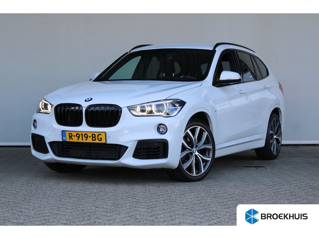 BMW X1 sDrive20i High Executive M-sport | M-Sport | Alcantara bekleding | Elektrische achterklep | Adaptieve cruise control |