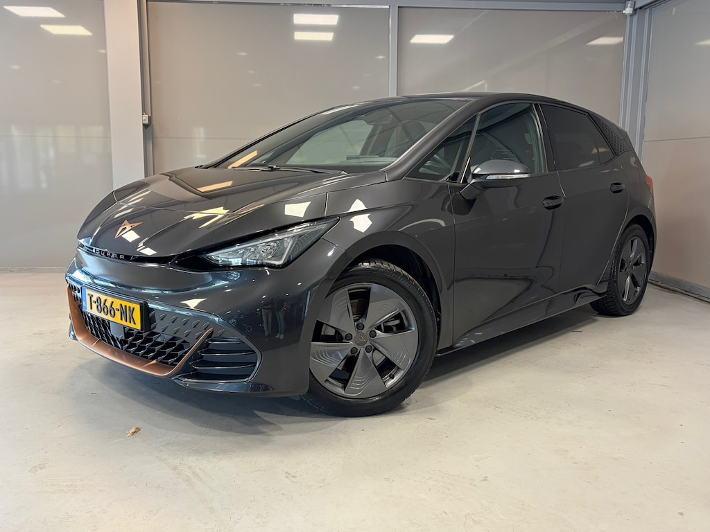 CUPRA Born Essential 62 kWh | LED | CAR PLAY | 18" LM VELGEN |