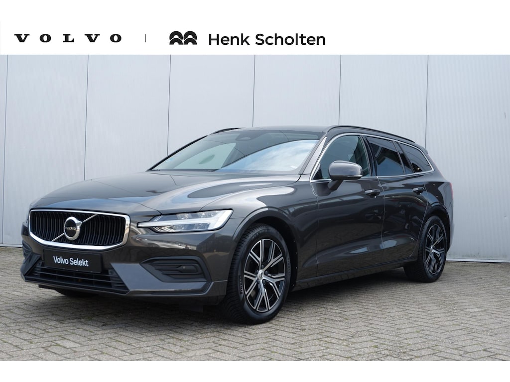 Volvo V60 2.0 B4 Core Trekhaak semi elektrisch inklapbaar | Elektrisch bedienbare voorstoelen | Stoel- & Stuurwielverwarming | 18 inch lichtmetalen velgen | Verwarmbare voorruit | Adaptieve Cruise Control met Pilot Assist | Google Maps & Infotainment