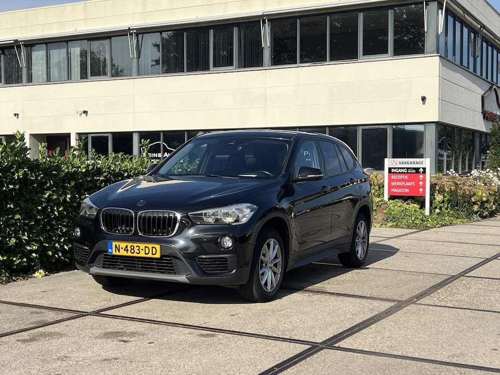 BMW X1 sDrive20i High Executive | CRUISE | STOELVERW. |  NAVI | 19526