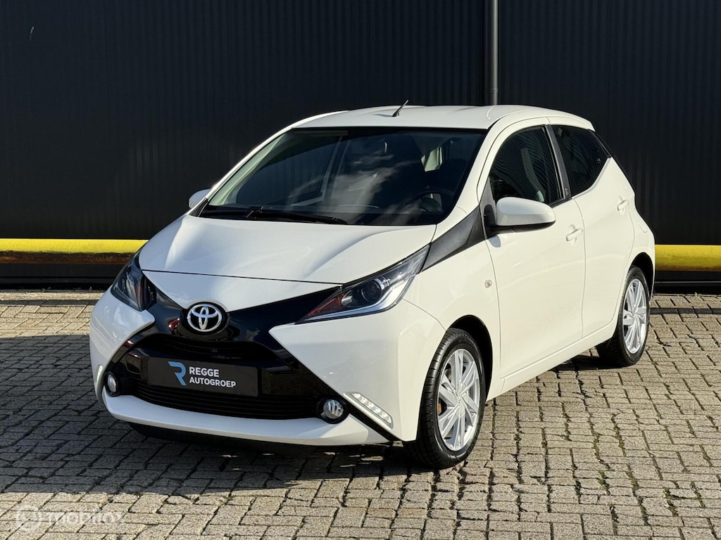 Toyota Aygo 1.0 VVT-i x-play AIRCO | BLUETOOTH | TOPSTAAT |