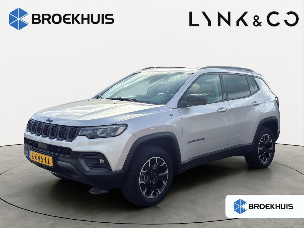 Jeep Compass 4xe 240 Plug-in Hybrid Electric Trailhawk | Achteruitrijcamera | Trekhaak | Stoelventillate+verwarming | Panoramadak | Adapt. Cruise |
