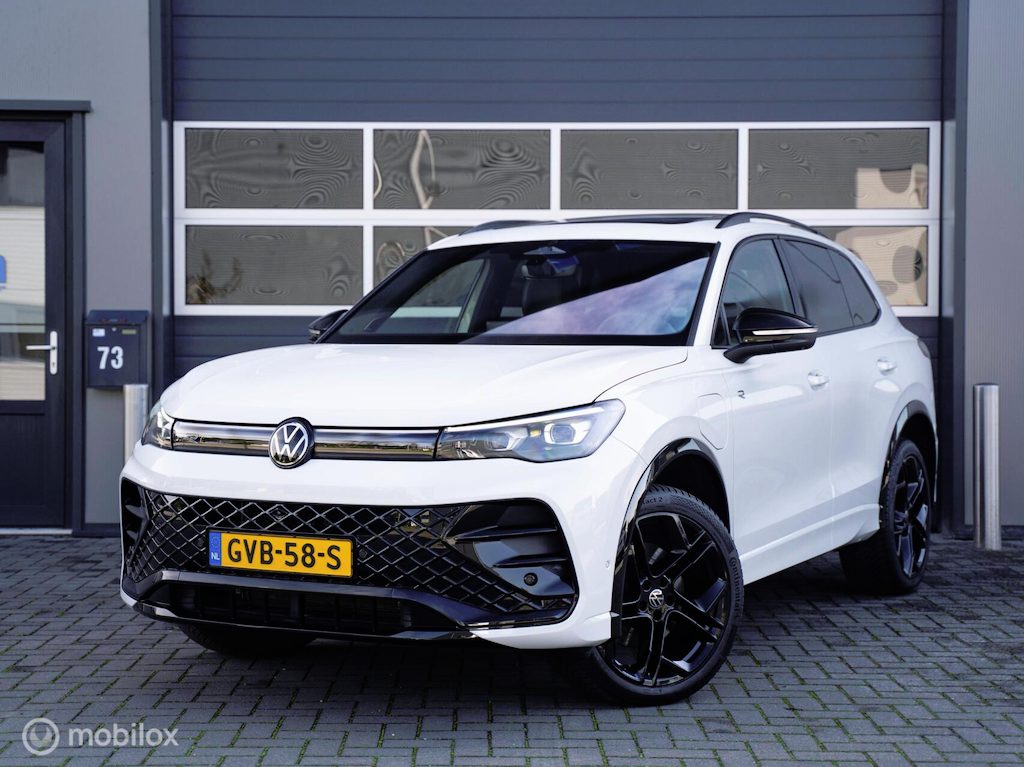 Volkswagen Tiguan 1.5 eHybrid R-Line Pano/HUD/ zeer compleet