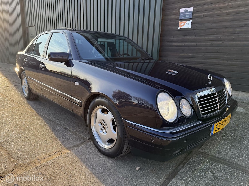 Mercedes-Benz E-klasse 300 TD Avantgarde