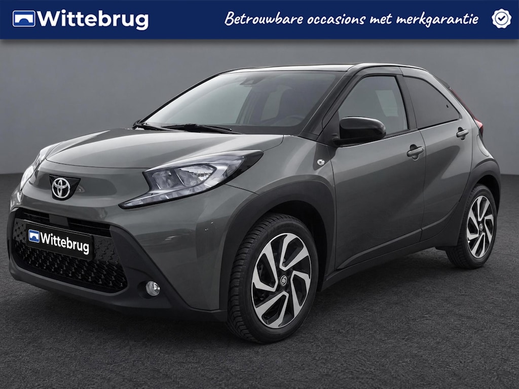 Toyota Aygo X 1.0 VVT-i MT Pulse | Camera | Stoelverwarming | All Season Banden | Carplay |
