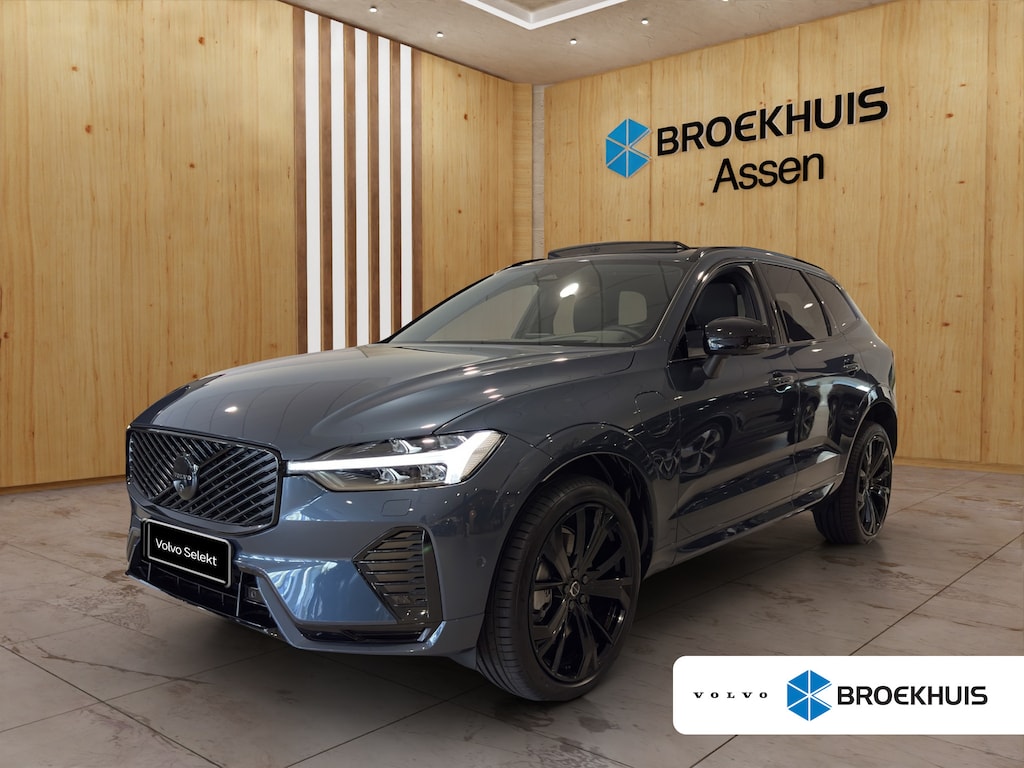 Volvo XC60 Ultra Black Edition Recharge Plug-In Hybrid AWD | Luchtvering | Trekhaak | Panoramadak | Stoel + Stuur Verwarming | 360 Camera | Memory Stoelen |