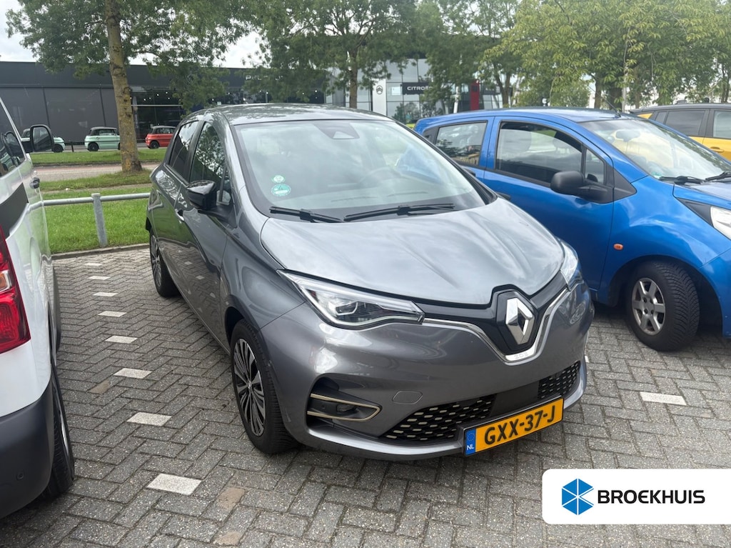 Renault Zoe R135 Iconic 52 kWh | Koop accu | | Achteruitrijcamera | Apple Carplay/Android Auto|telefoonintegratie premium | Cruise control