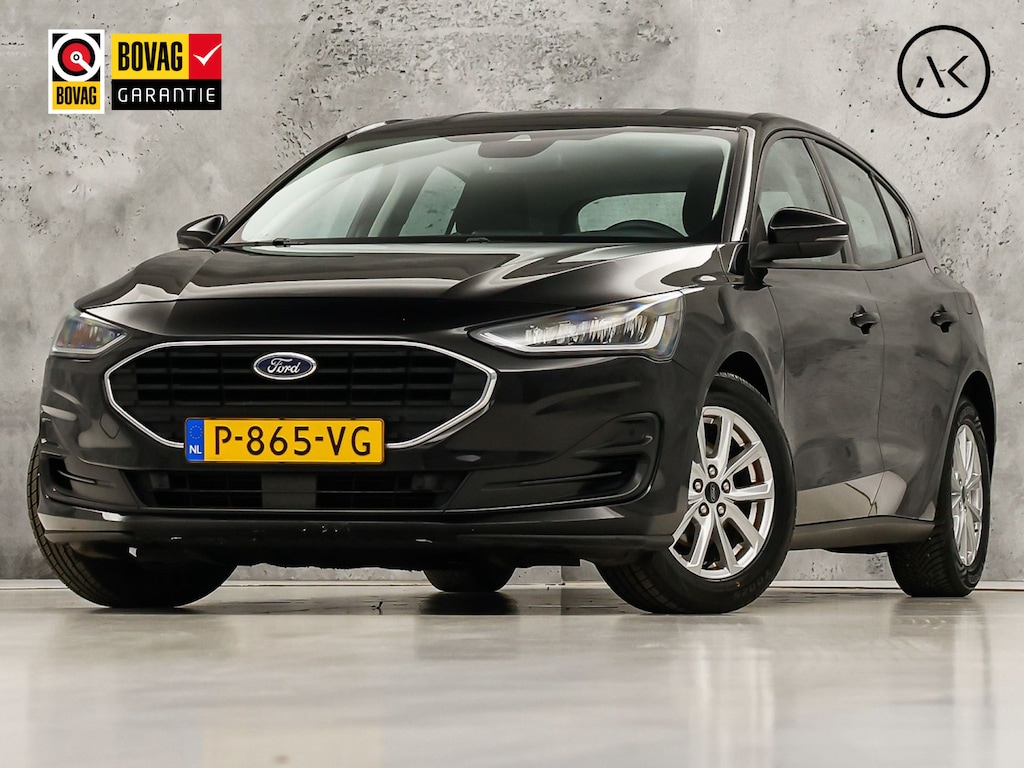 Ford Focus 1.0 EcoBoost Sport (APPLE CARPLAY, GROOT NAVI, CLIMATE, CAMERA, SPORTSTOELEN, CRUISE, PARKEERSENSOREN, NIEUWSTAAT)