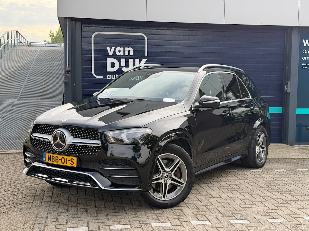 Mercedes-Benz GLE 350 e 4MATIC AMG Panoramadak Trekhaak Distronic + 20 inch AMG velgen LED dynamisch 360 camera zwarte hemel