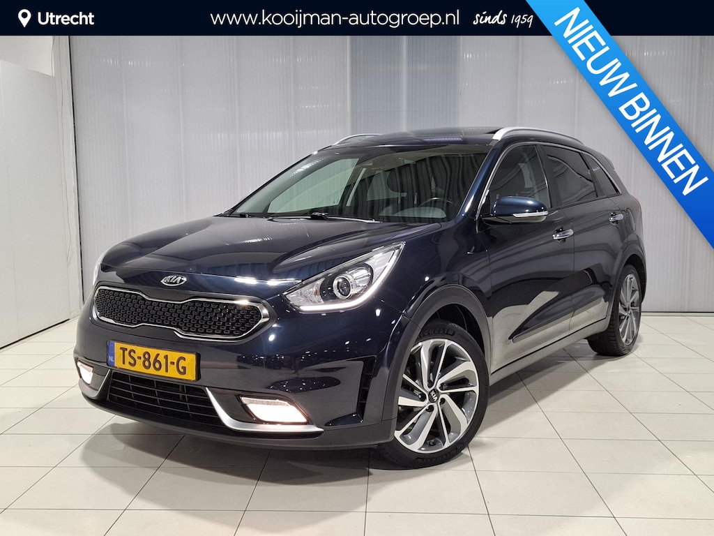 Kia Niro Hybrid 1.6 GDi Design Edition Stoel en Stuur verwarming, Schuif kantel dak, Apple Carplay/Android Auto, Navigatie, Camera.