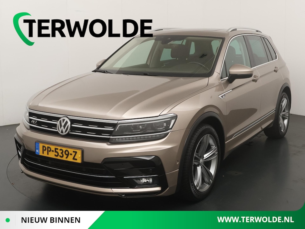 Volkswagen Tiguan 1.4 TSI ACT Highline | Trekhaak | R-Line | Panoramadak | Lederen Bekl. |