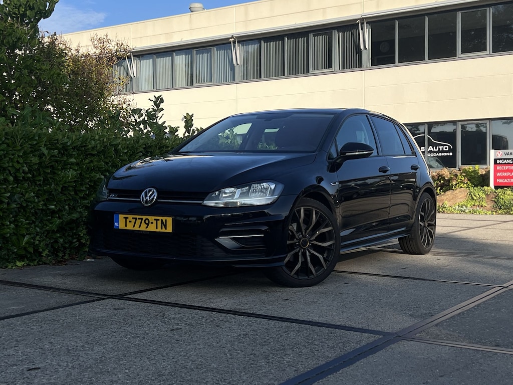 Volkswagen Golf 1.5 TSI Highline Business R | TREKHAAK | DEALER ONDERHOUDEN | R-LINE | DSG | 19651