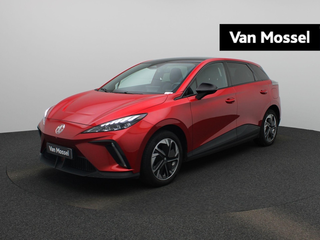 MG MG4 Long Range Luxury 64 kWh | Navi | CarPlay | 360 Camera | Afn. Trekhaak | Zwart Dak | Stoelverwarming |