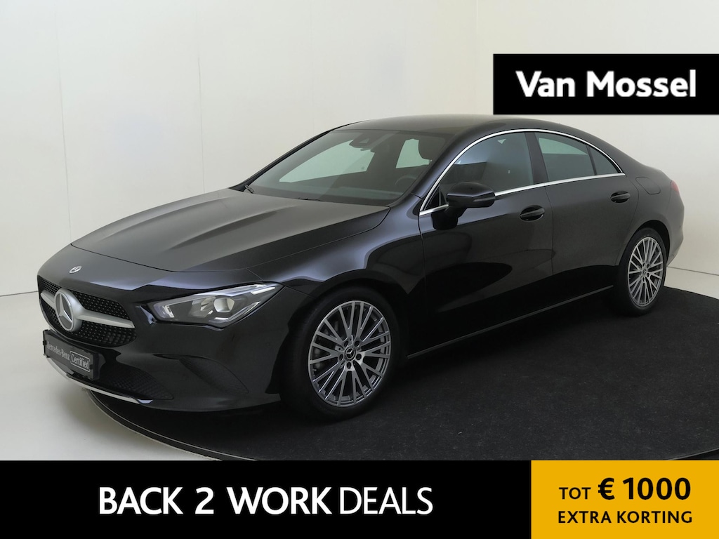 Mercedes-Benz CLA 180 Luxury Line | Wordt Verwacht | Stoelverwarming | Achteruitrijcamera | Parkeersensoren |