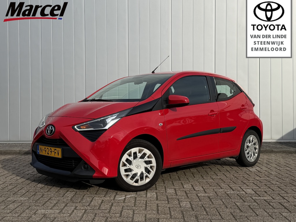 Toyota Aygo 1.0 VVT-i x-play Carplay Fietsendrager Beugel Camera 1e Eigenaar Dealer Onderhouden