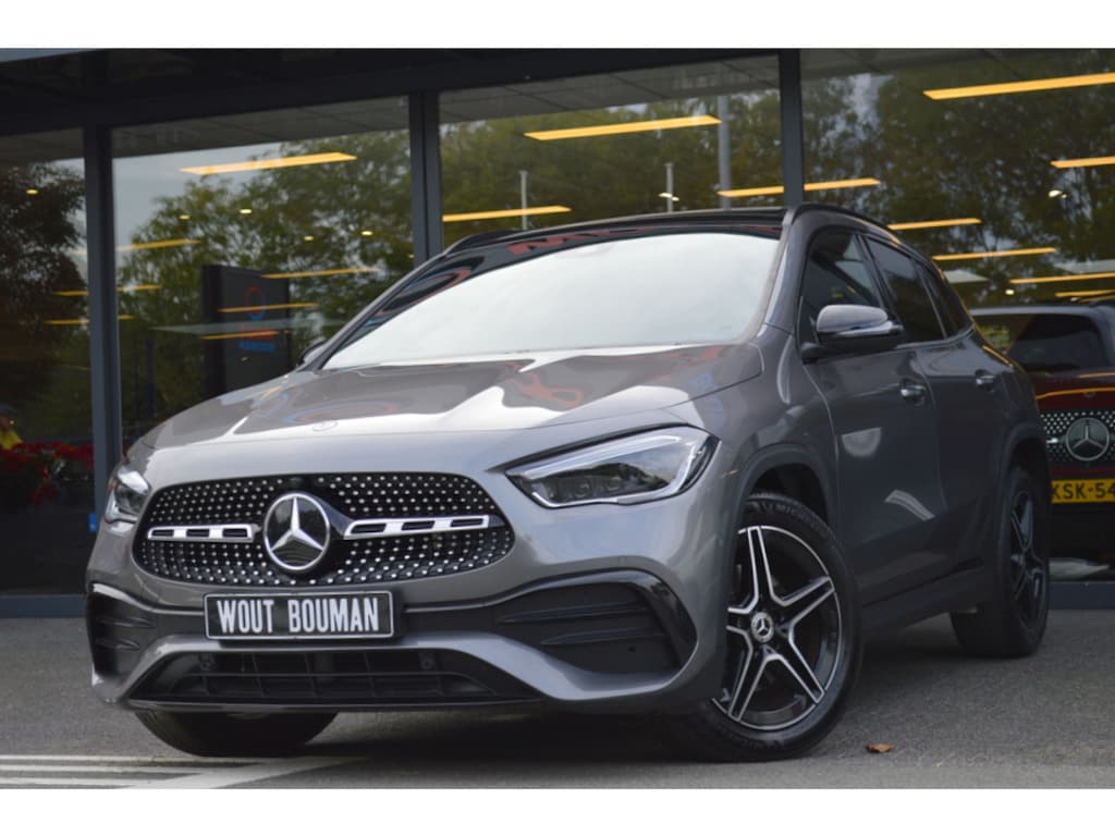 Mercedes-Benz GLA 250 e AMG Multibeam Panorama Memory Camera Keyless Trekhaak Pdc