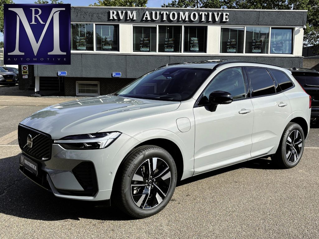 Volvo XC60 2.0 T6 Plug-in hybrid AWD Plus Dark HEAD-UP DISPLAY | 2026!| HARMAN KARDON| PANO| MEMORY STOELEN| PILOT ASSIST| 360 CAMERA|