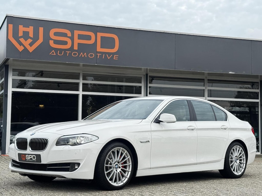 BMW 5-Serie 525d High Executive|El.Trekhaa|Leder|Xenon|204Pk
