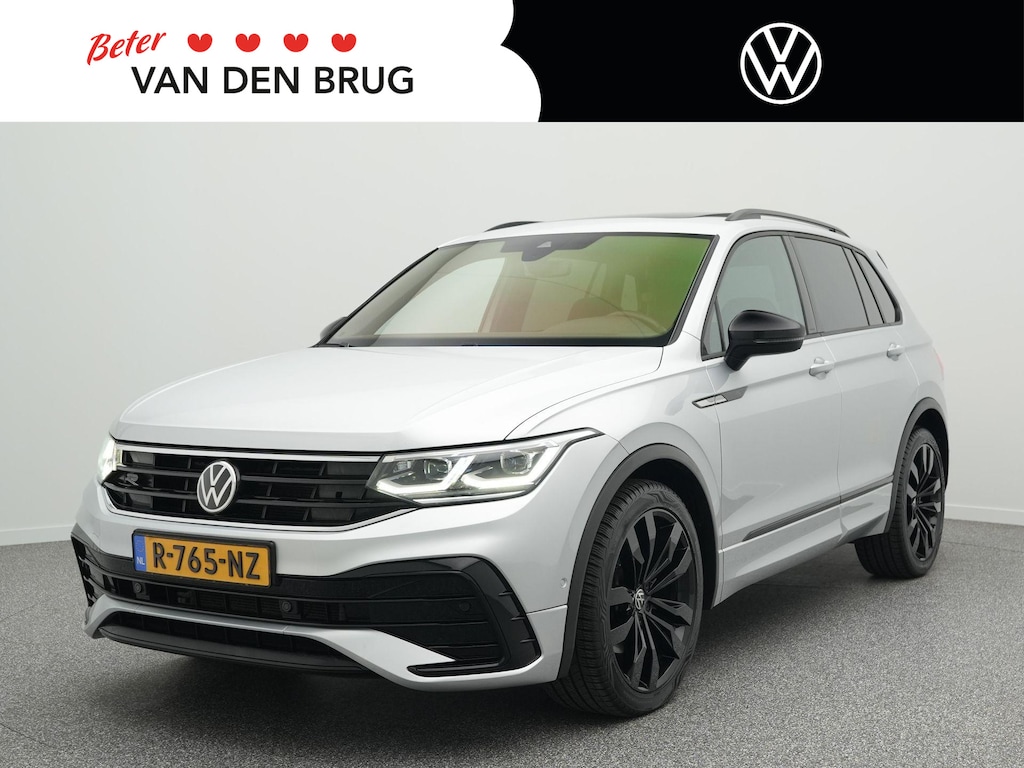 Volkswagen Tiguan R-line 2.0 TSI 190 PK 4Motion Automaat | Panoramisch-schuifkanteldak | Dynamic Chassis Control | Trekhaak | Stoel & Stuurverwarming | Achteruitrijcamera |