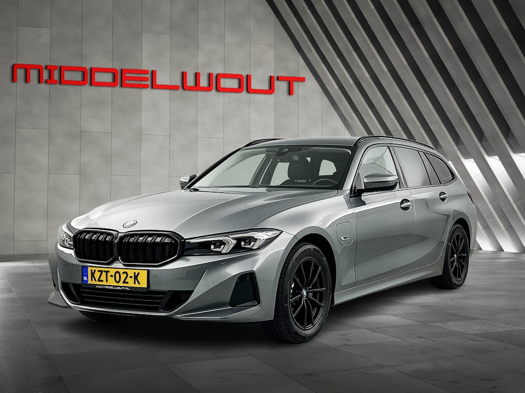 BMW 3-Serie Touring 320e 204 PK Shadow-line Curved-Scherm El.Trekhaak/M-Sport-Stoelen