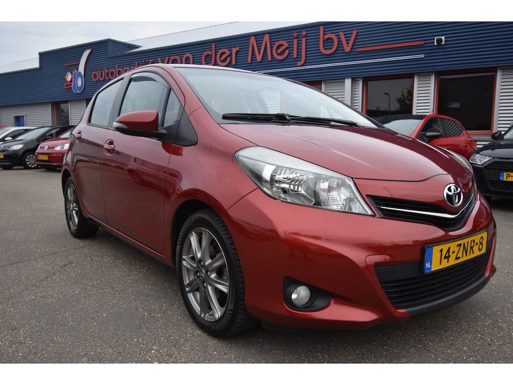 Toyota Yaris 1.3 VVT-i Dynamic , TREKHAAK , A UITRIJ CAM , CLIMATR , NAVI , LMV 16 ,