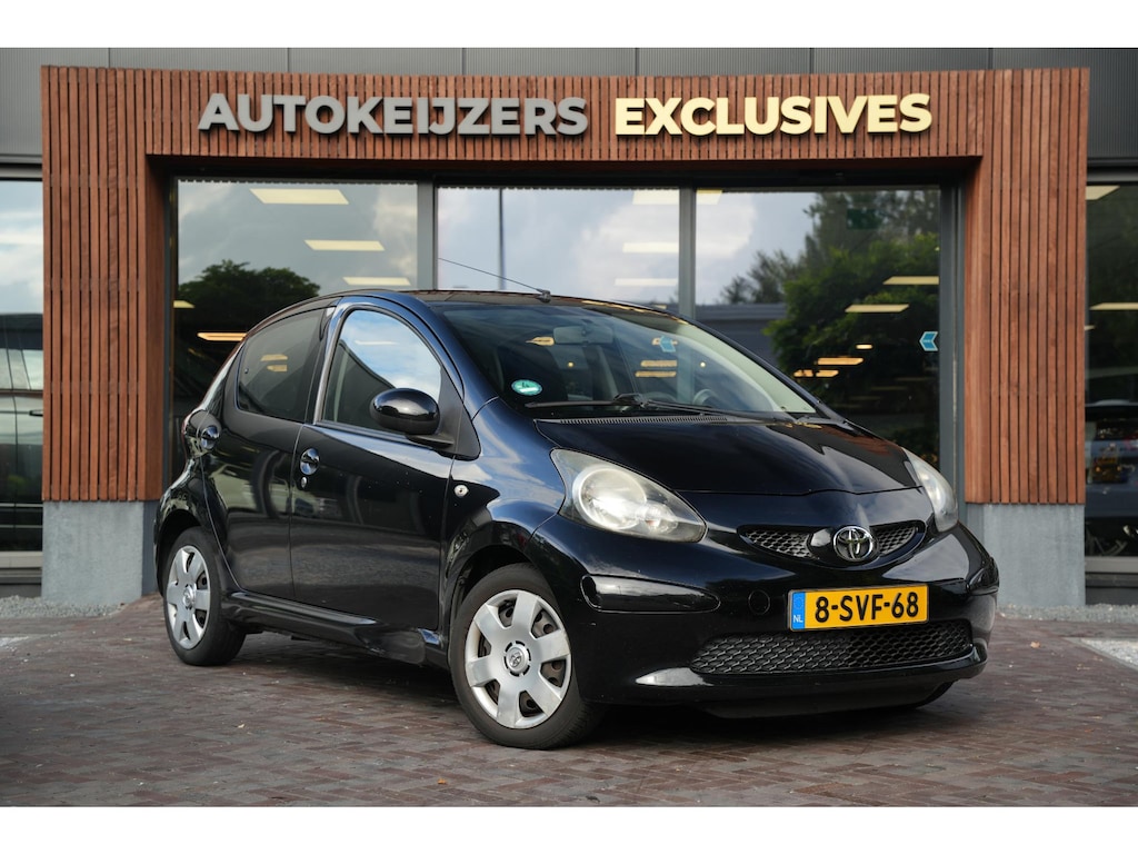 Toyota Aygo 1.0-12V 5 Deurs Airco Stuur verstelbaar Radio/CD Bestuurdersairbag