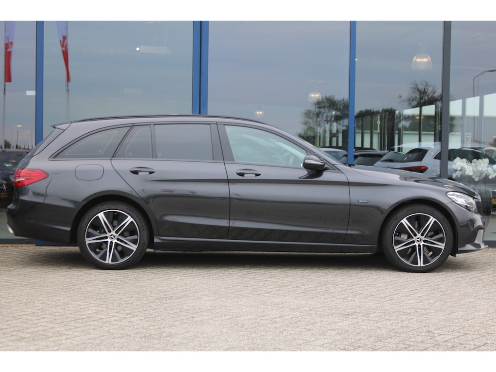 Mercedes-Benz C-klasse Estate 300e Avantgarde NIGHT PAKKET DISTRONIC CAMERA 18''