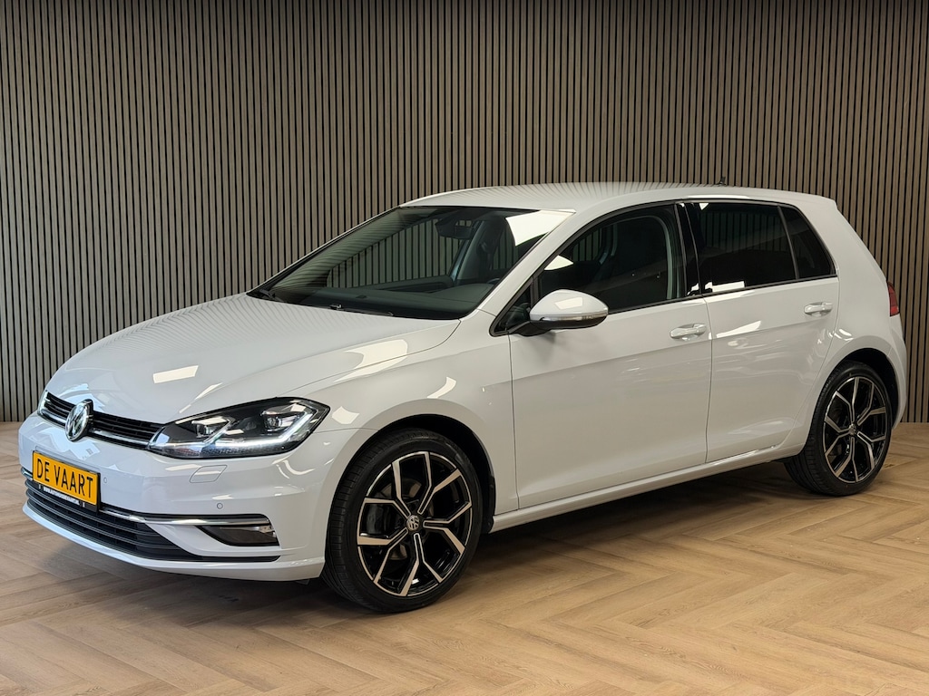 Volkswagen Golf 1.5 TSI Highline 150PK DSG NAVIGATIE LED ACC PDC V+A MASSAGESTOELEN