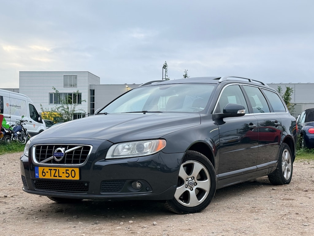 Volvo V70 2.4 D5 Kinetic/ AUTOMAAT/ RIJDT TOP