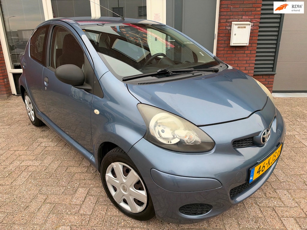 Toyota Aygo 1.0-12V Access / 5DRS / ESP / Radio-CD