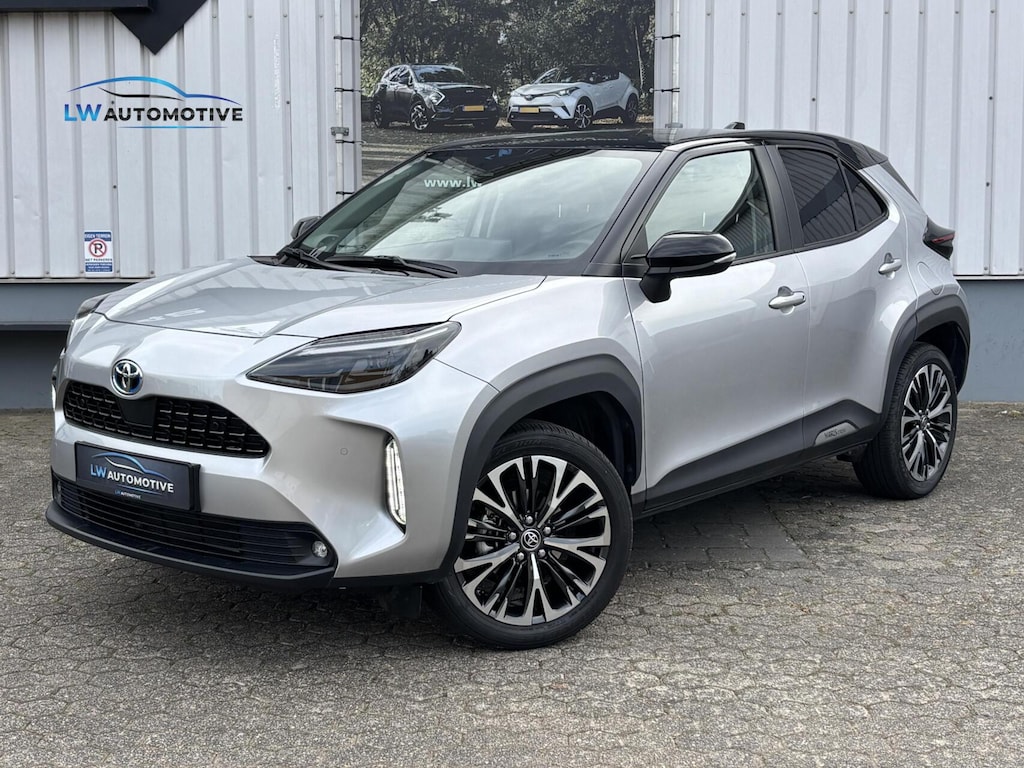 Toyota Yaris Cross 1.5 Hybrid Executive Bi-Tone | Pano | JBL | HUD | Elektr. klep