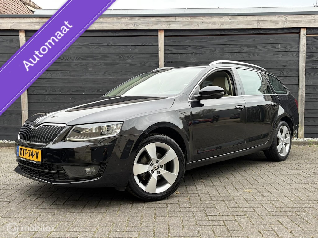 Skoda Octavia Combi 1.2 TSI Elegance Business Leder / Xenon / FM nav / 58.790 KM NAP!!!