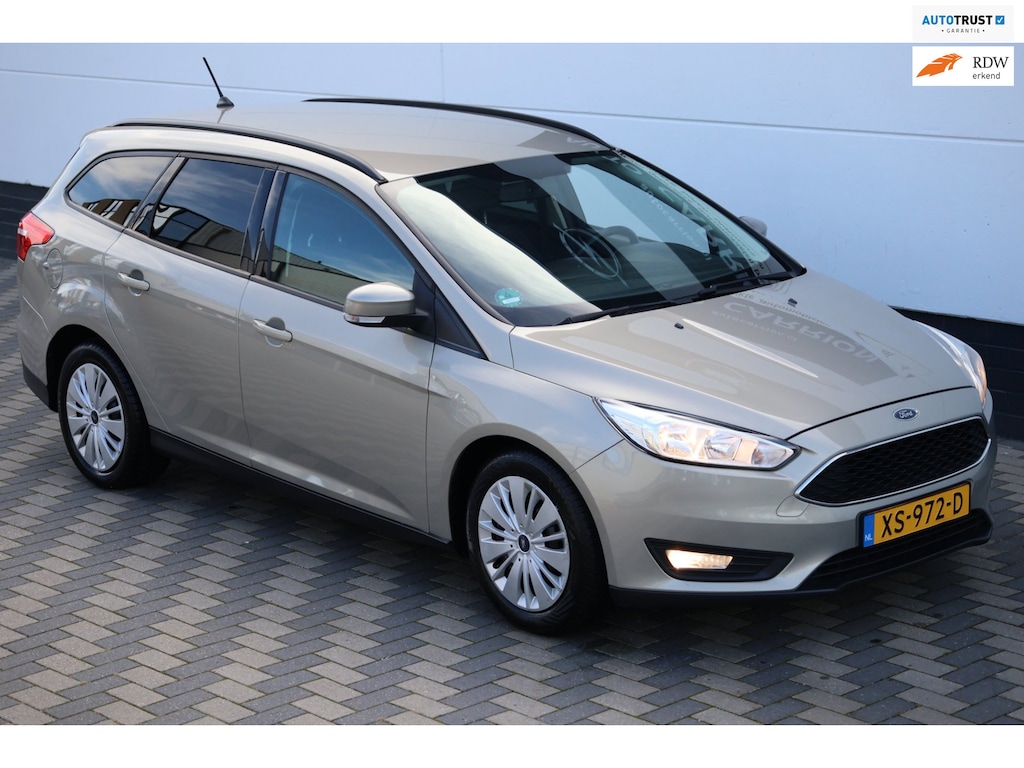 Ford Focus Wagon 1.0 Titanium Navi PDC Cruise Winterpakket !!