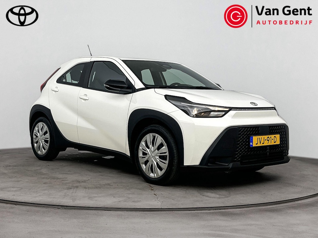 Toyota Aygo X Hybrid 115 play | Apple Carplay / Android Auto | Adaptive Cruise | Clima | Camera | Rijstrooksensor | Digitaal instrumentenpaneel