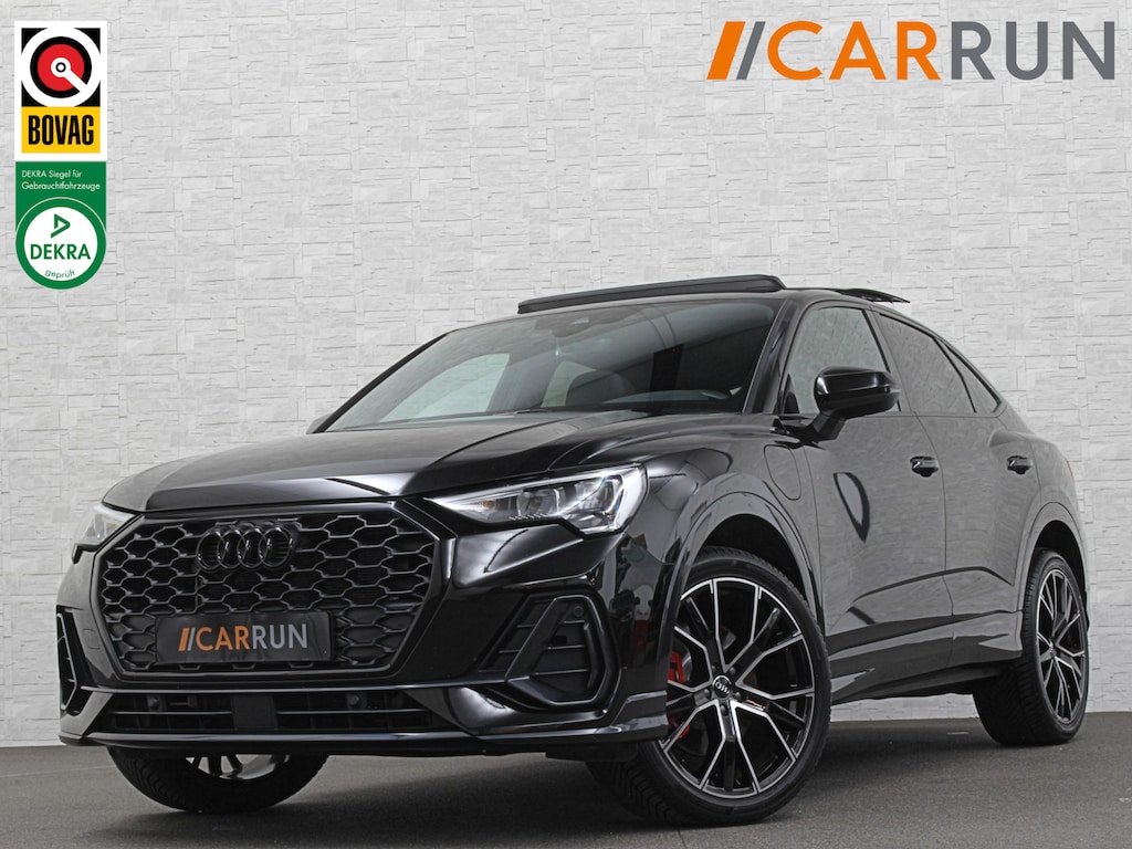 Audi Q3 Sportback 45 TFSI e S-Line | Panorama | ACC | Trekhaak | Carplay | Camera | Black-Optic | Sportstoelen | Stoelverwarming | Navi | MMi+ | Zwarte Hemel | Virtual-Cockpit | Lane Assist | Dodehoek | Getint Glas | Climate Control | Standkachel |